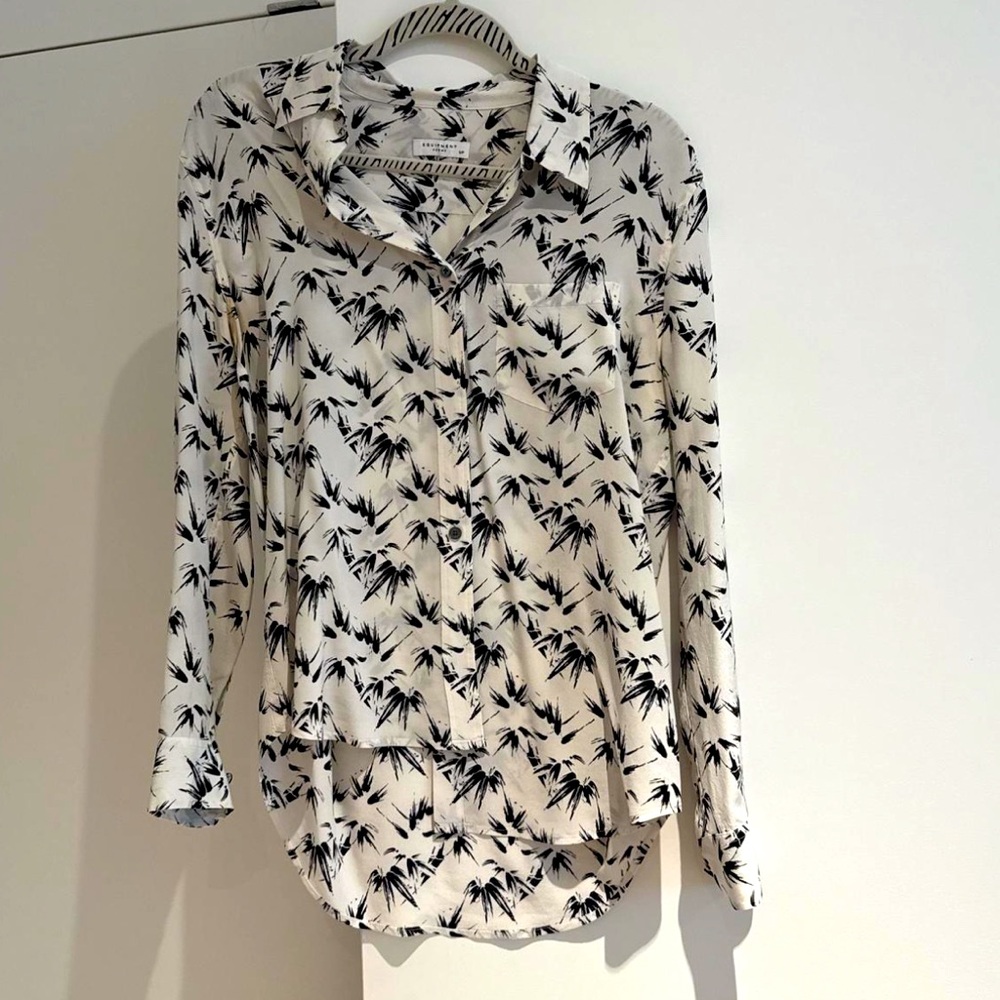 Equipment 100% silk black and white long sleeve button up collared blouse top